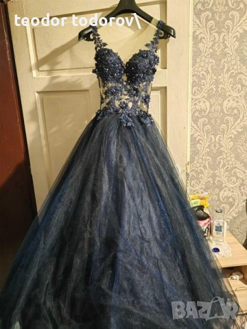 Дълга бална рокличка размер М