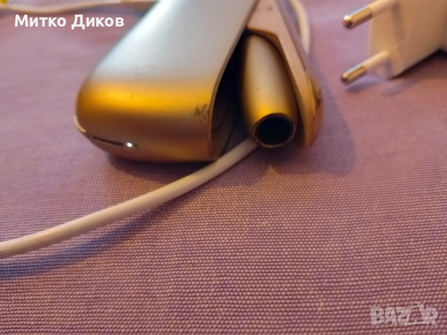 Iqos златен цвят с кутия-зарядно, снимка 8 - Електронни цигари - 52905184