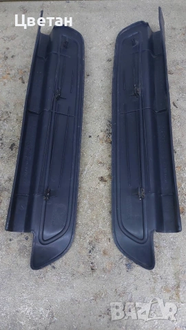 Лайснa за праг на врата за Volvo V40 / S40 1999