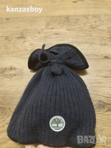 timberland - страхотна зимна шапка 100% оригинал отлично състояние универсален размер