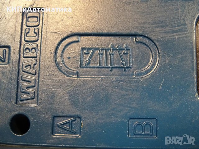 разпределител пневматичен WABCO 0021889 220V, 50/60Hz, 1/2, снимка 8 - Резервни части за машини - 38283241