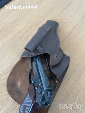 Пистолет "Макаров", кал.9х18мм - Деактивиран/Обезопосен, снимка 4 - Бойно оръжие - 53643126