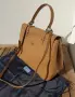 автентична чанта Prada, снимка 1