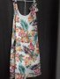 Прекрасна ефирна рокля с цветен пъстър принт, с пандела на едното рамо, свободно падаща, елегантна, снимка 6