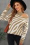 Дамски пуловер в бежов цвят със зебра принт и голо рамо, снимка 7