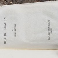 Книга на английски език Black Beauty, A fall of Moondust , снимка 3 - Художествена литература - 39980818