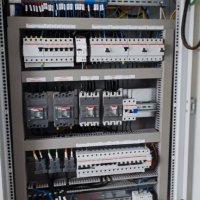 Електротехници и електроинженери извършват широк набор електроуслуги, снимка 1 - Електро услуги - 40085122