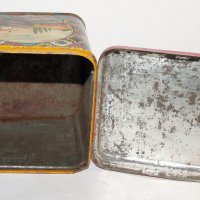 Старинна ламаринена кутия от Царско време., снимка 7 - Антикварни и старинни предмети - 39618859