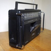  GRUNDIG RR640 ретро радиокасетофон, снимка 3 - Радиокасетофони, транзистори - 30261142