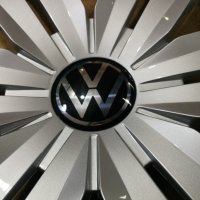 VW тaсове 16 цолa оригинaлни модел 2021, снимка 4 - Аксесоари и консумативи - 34999062