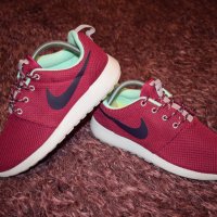 Nike Roshe Run 40 номер, снимка 2 - Маратонки - 37109171