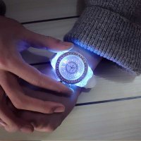 Светещ LED часовник с кристали, снимка 2 - Дамски - 34416844