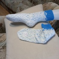 Ръчно плетени дамски чорапи размер 37, снимка 2 - Дамски чорапи - 39452400