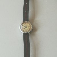 Швейцарски часовник Dersi. Swiss made. Vintage watch. Механичен механизъм. Ретро. Дамски , снимка 14 - Дамски - 34952654