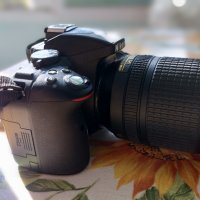 Фотоапарат Nikon D5300 + обектив Nikon 18-140mm VR, снимка 4 - Камери - 42680988