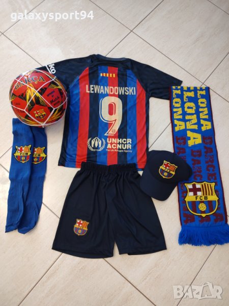 Lewandowski 23 Екип/Калци/шапка/шал/топка Барселона НОво 22/23 Левандовски, снимка 1