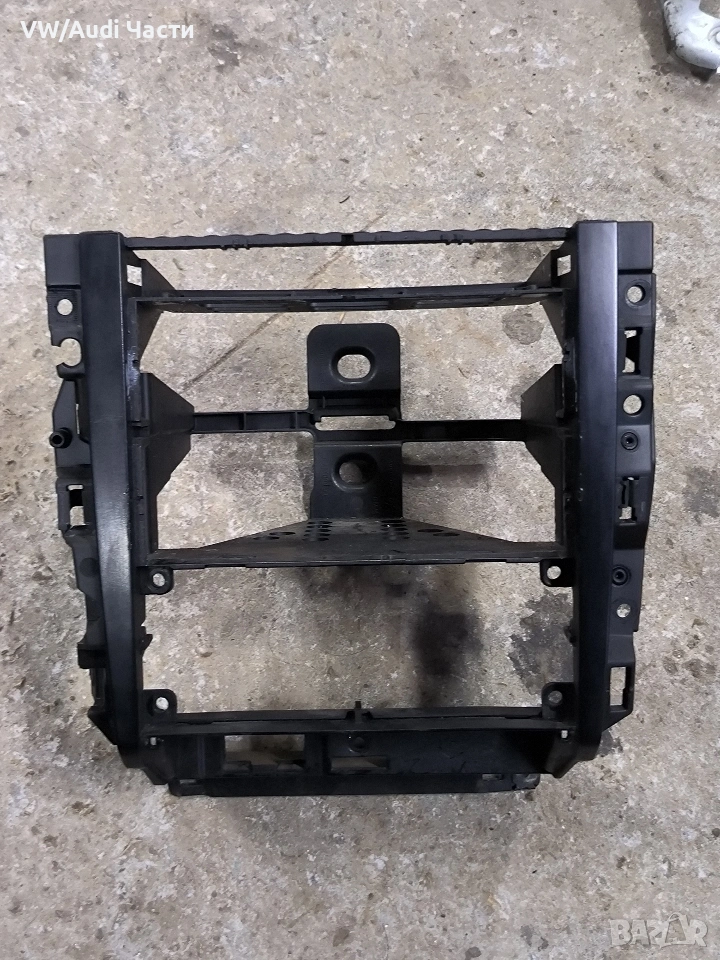 Централна конзола за Голф 4 Бора VW Golf 4 Bora Jetta 1J1858757B, снимка 1