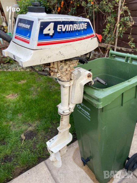 Извънбордов двутактов двигател за лодка Evinrude, 4 конски сили, произведен в САЩ, два цилиндъра, снимка 1