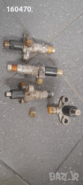 Дюзи за  ХТЗ ДТ54,МТЗ,верижен трактор Болгар , снимка 1