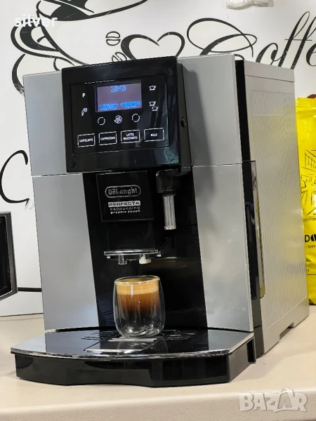 Кафемашина кафе автомат delonghı perfecta touch cappuccino с гаранция, снимка 1