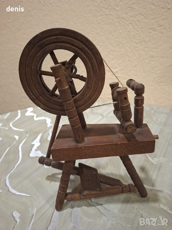 Дървен стар сувенир чекрък, снимка 1