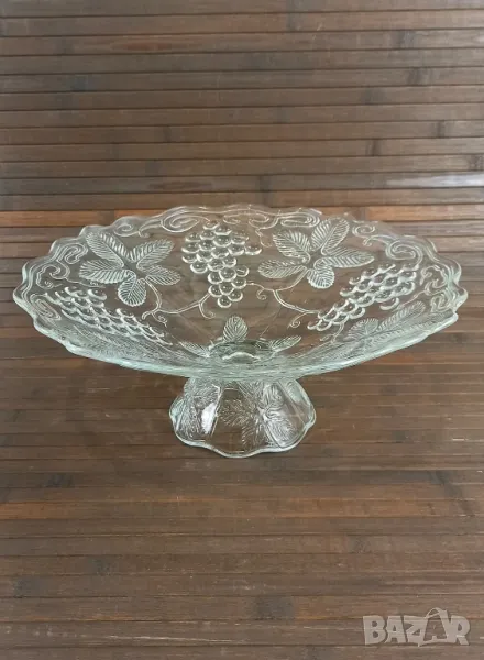 Стъклена фруктиера на краче с декор грозде, снимка 1