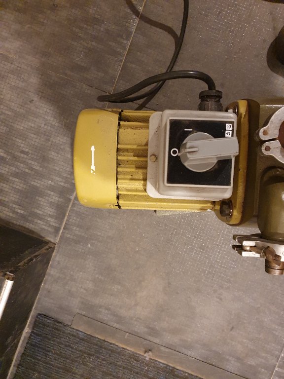 Вакуум помпа vacuum pumps 8m3 0.55 kW ел мотор дълбок вакуум в Други машини  и части в гр. София - ID30711653 — Bazar.bg