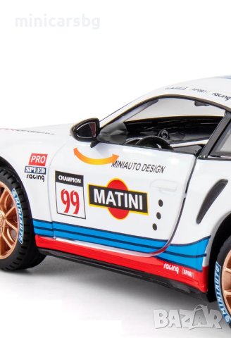Метални колички: Porsche 911 GT3 Martini (Порше), снимка 3 - Колекции - 37158465