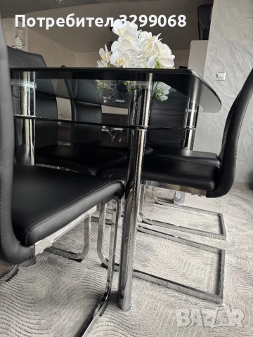 Стъклена трапезна маса, снимка 4 - Маси - 53219344