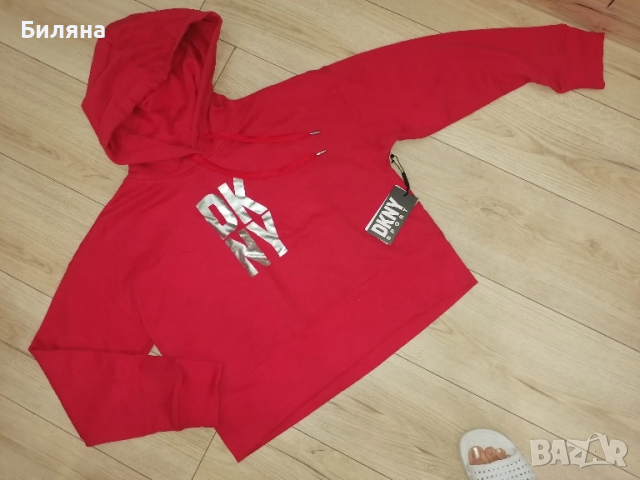 DKNY Нов червен спортен екип, снимка 2 - Спортни екипи - 51476068