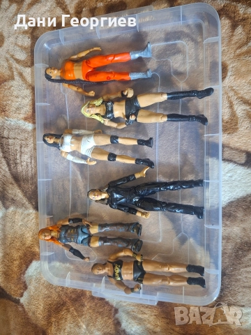 продавам wwe и aew фигурки и още много за повече иначе се обадете 