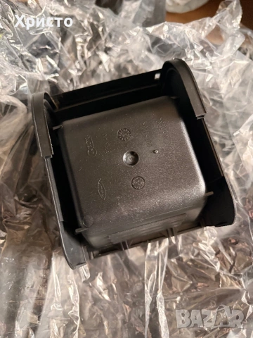 Монетник за БМВ Е39, снимка 2 - Части - 54258779