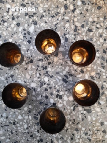 Метални чаши