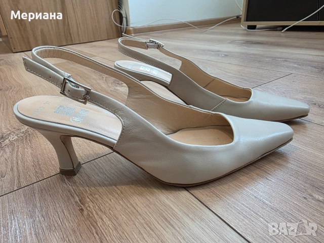 Обувки Gianni нисък ток