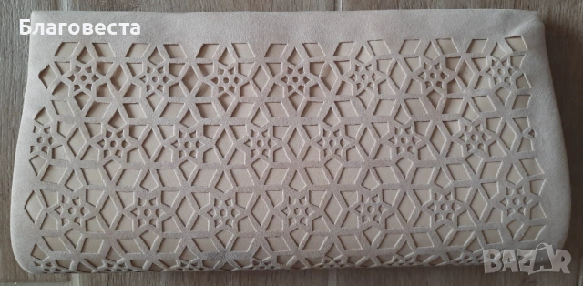 Малка дамска чанта (бежов цвят) 