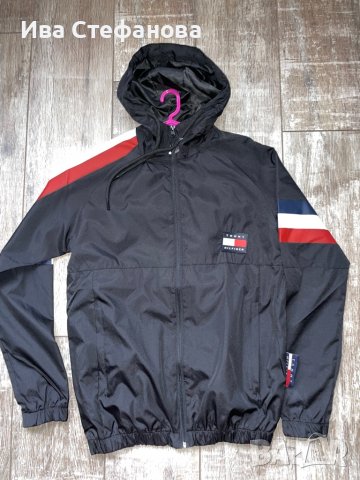 Оригинално ново яке с качулка ветровка горница Tommy Hilfiger , снимка 1 - Спортни дрехи, екипи - 39048097