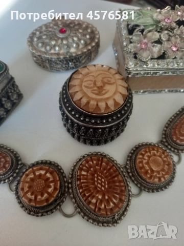 винтидж гривна и кути за бижута, снимка 1