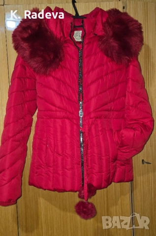 Зимно късо червено яке, снимка 2 - Якета - 52356166