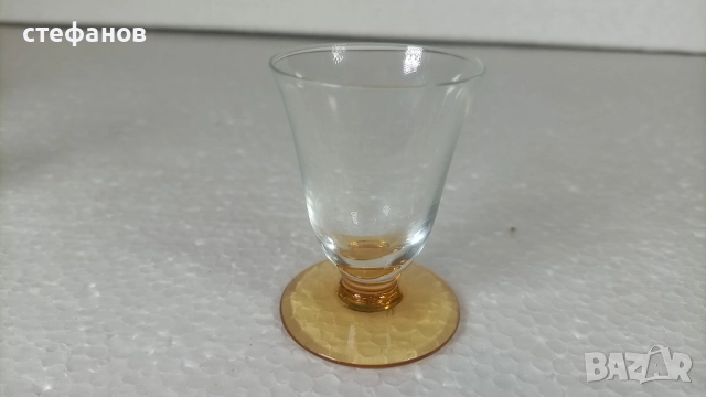 Малки ретро ракиени чашки, 9 бр, столче, снимка 4 - Чаши - 52811205