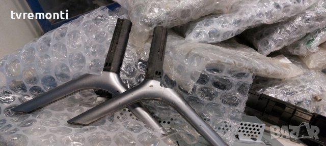 оригинална стойка BN63-18040X за телевизор SAMSUNG модел QE49Q67RAT