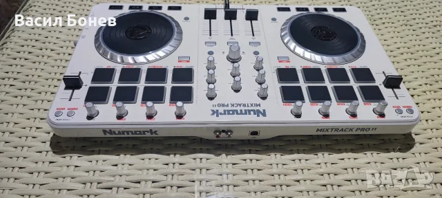 Dj Конзола контролер пулт Numark Mixtrack 2, снимка 6 - Ресийвъри, усилватели, смесителни пултове - 54686788