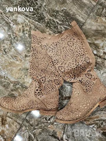 Есенни валурени ботуши .