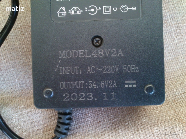 Зарядно за триколка 48v, снимка 3 - Друга електроника - 52791717