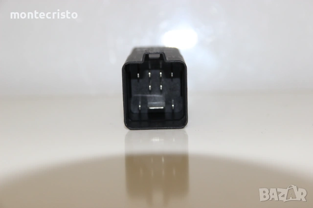 Реле подгревни свещи VW Golf 5 (2004-2008г.) 0281003038 / 0 281 003 038, снимка 2 - Части - 54018398