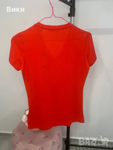 Нова тениска на Guess размер S, снимка 4 - Тениски - 50449496