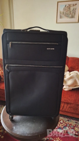 Продавам голям текстилен куфар 77×47×28