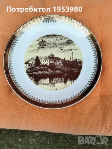 Порцеланова чиния за стена, снимка 1