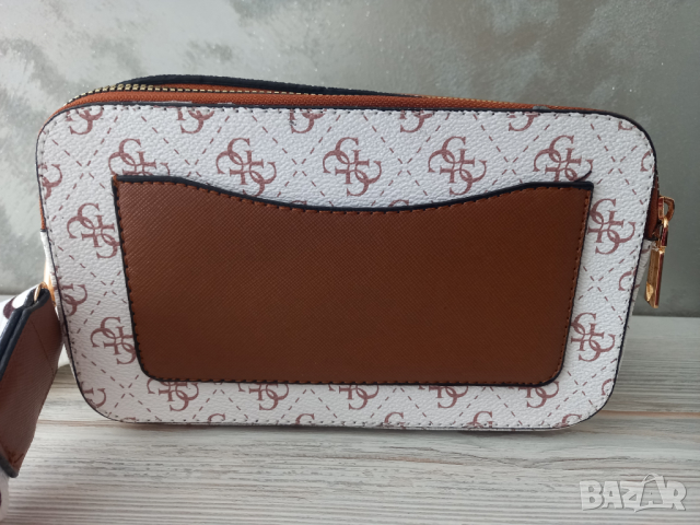 Guess - дамска чанта , снимка 5 - Чанти - 44508812