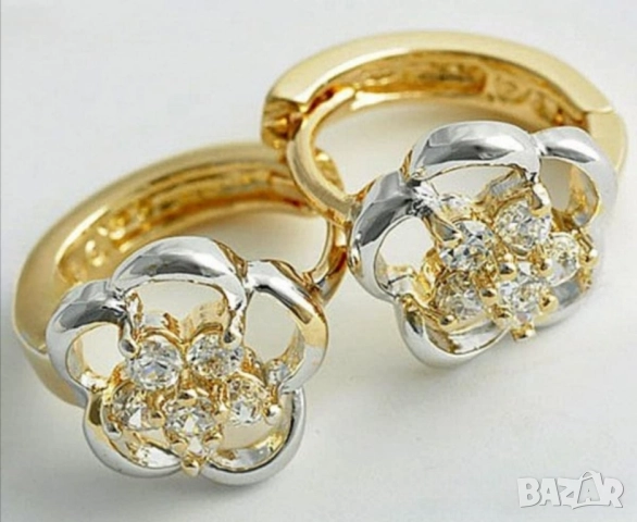 Деликатни обеци цветенца от 9к бяло и жълто попълнено злато с цирконии 20 лв., снимка 2 - Обеци - 51768315