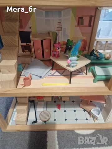 Куклена къща с мебелите